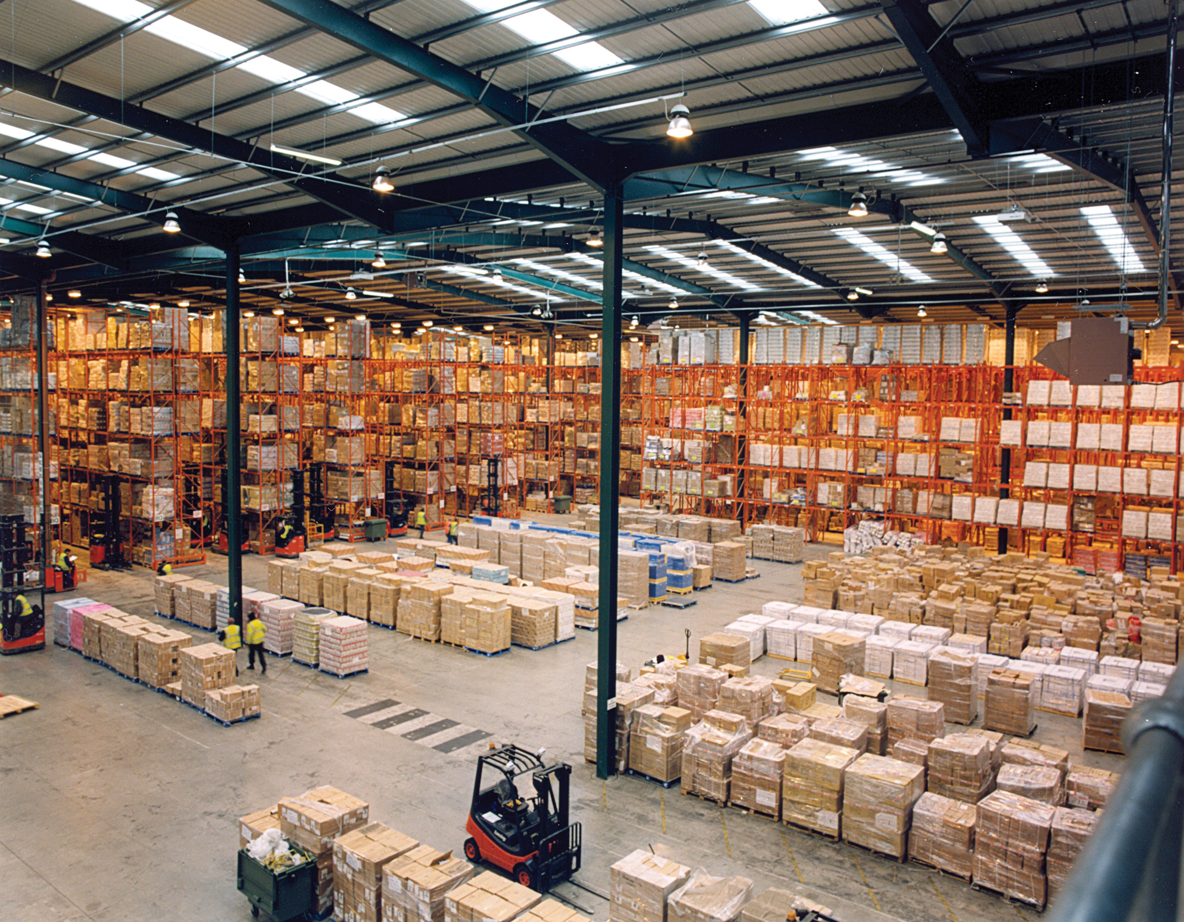 warehouse with pallet rack management system